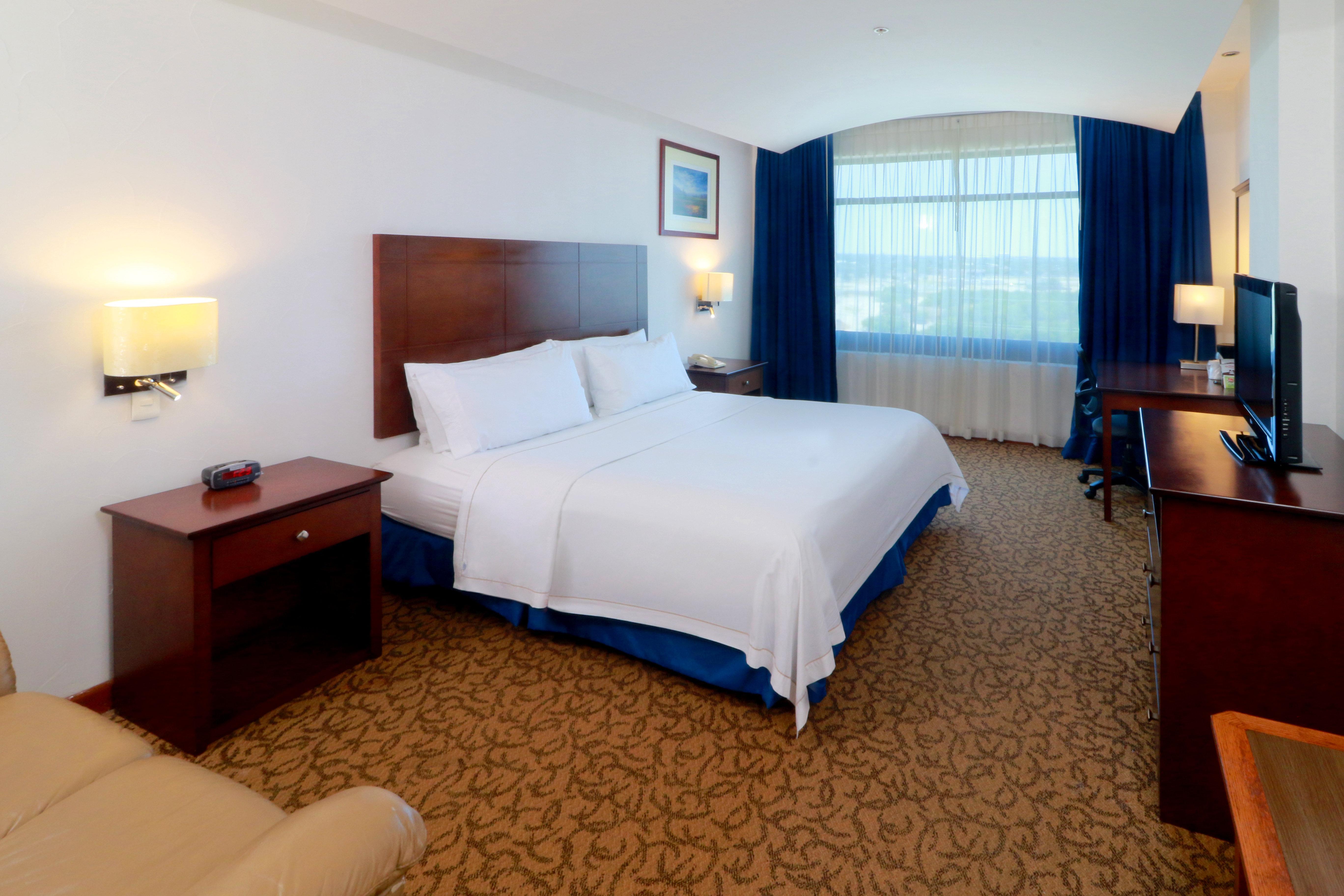 Holiday Inn Express Nuevo Laredo By Ihg Exterior photo