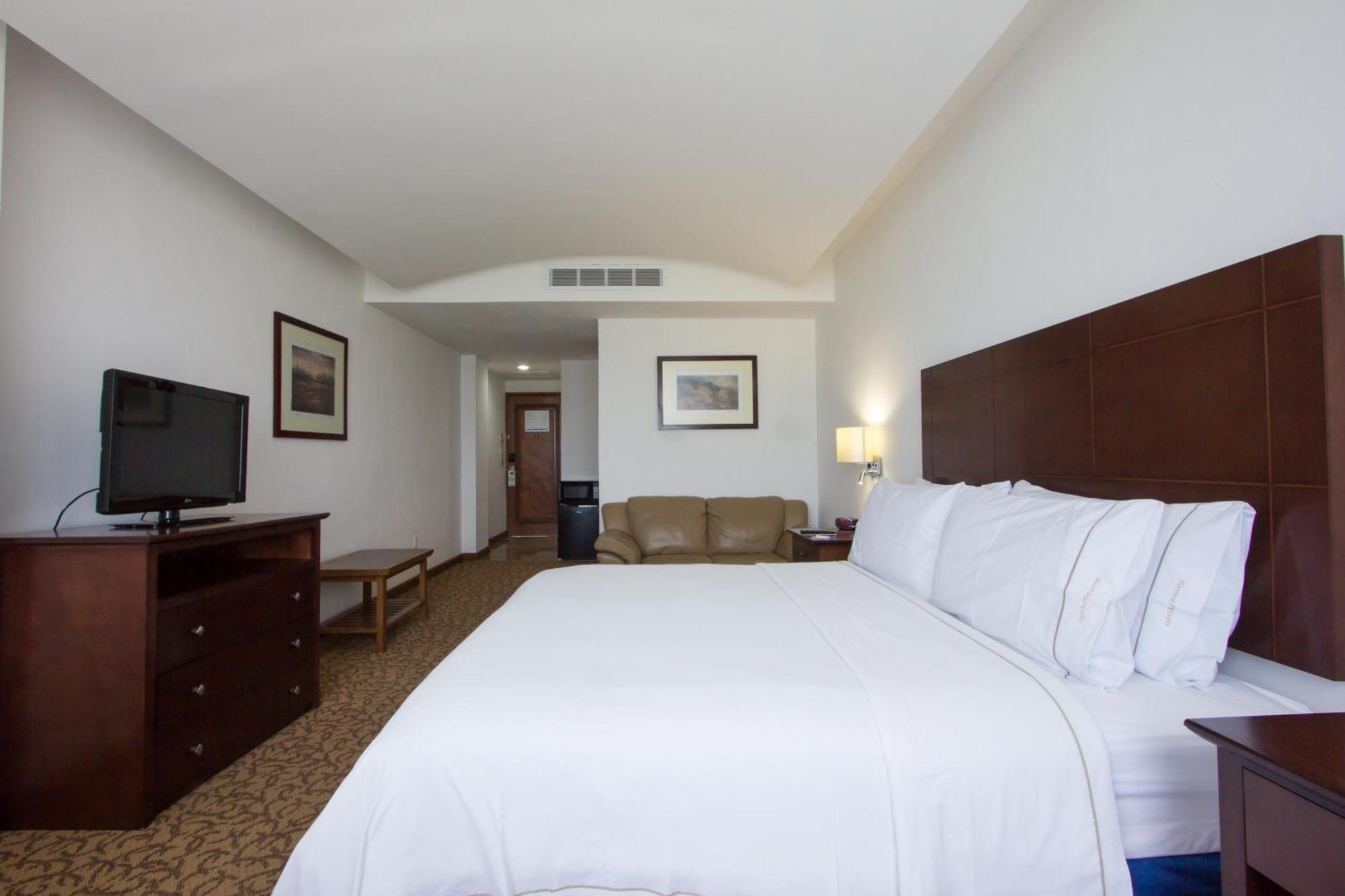 Holiday Inn Express Nuevo Laredo By Ihg Exterior photo