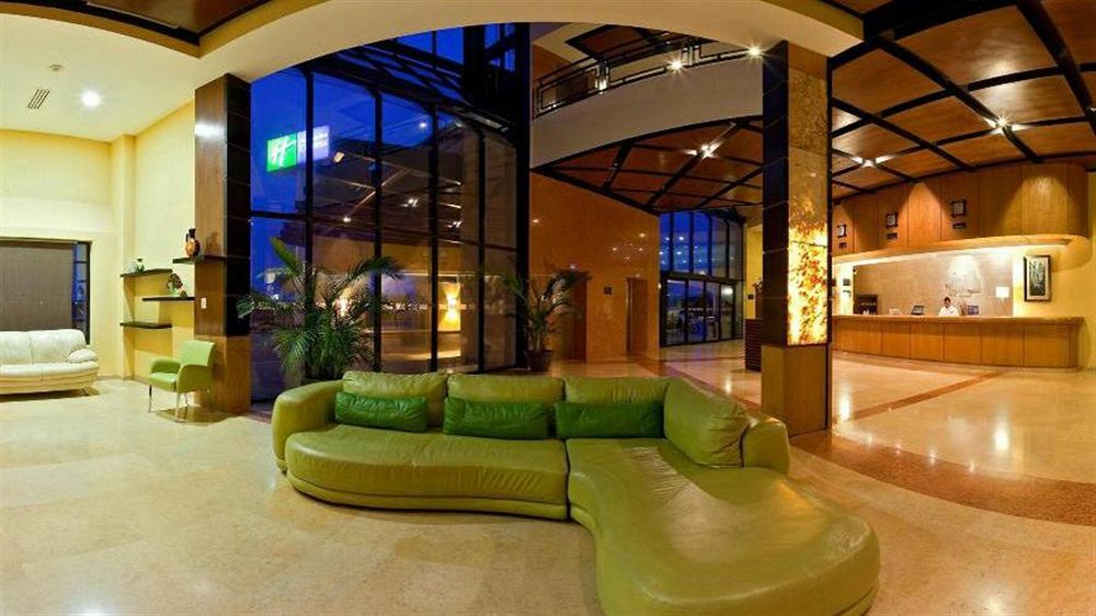 Holiday Inn Express Nuevo Laredo By Ihg Exterior photo